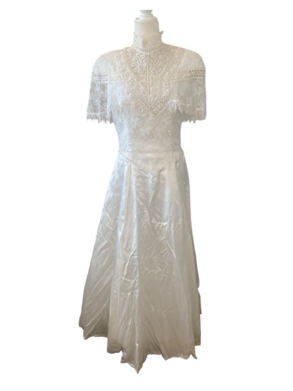 Jessica McClintock Womens Size 10 Vintage 1980s Lace Long Wedding Dress.